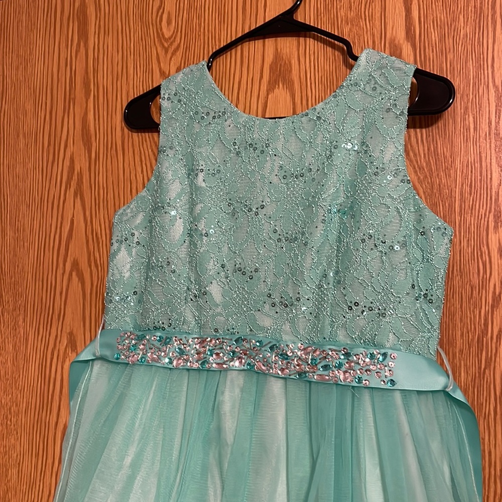 Girls gorgeous formal dress